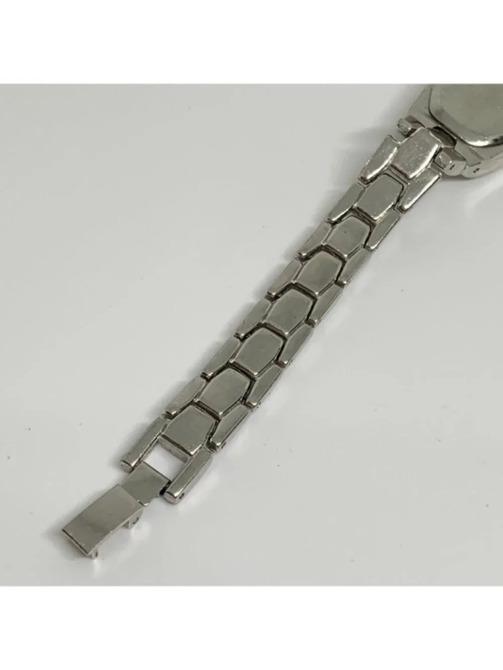 Ian Daniels women’s watch silver tone quartz 18mm black dial adjustable running